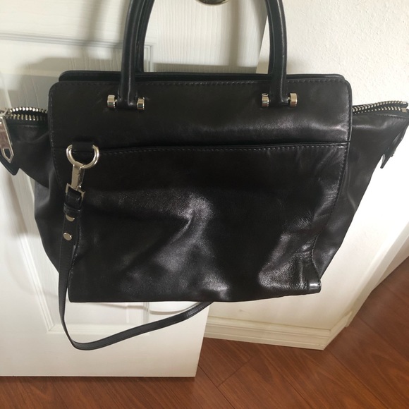 Milly Tote - Picture 9 of 9